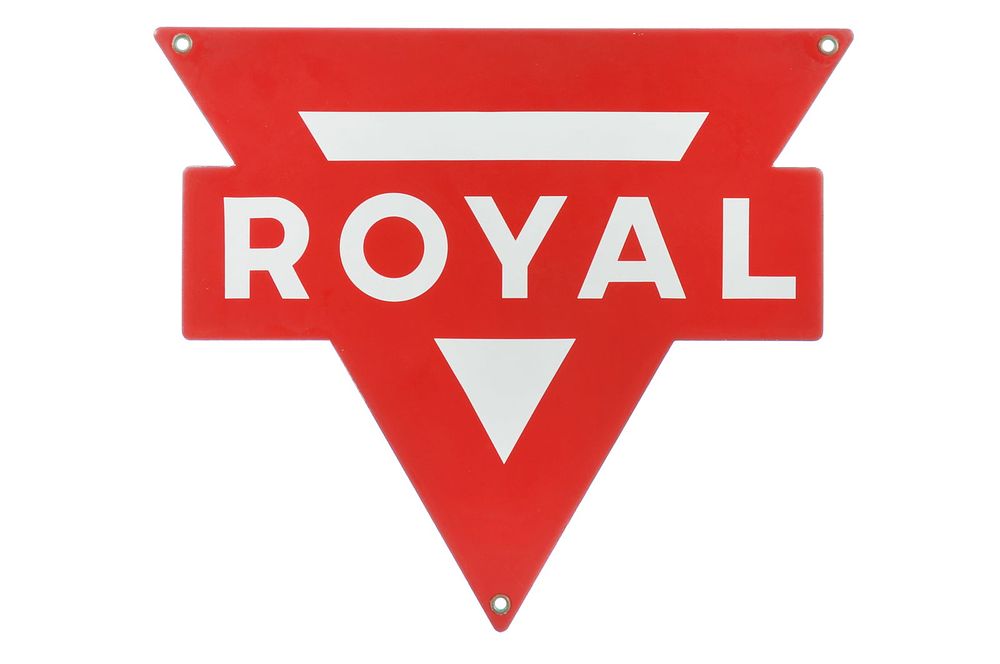Lot 162: Conoco Royal Porcelain Gas Pump Plate