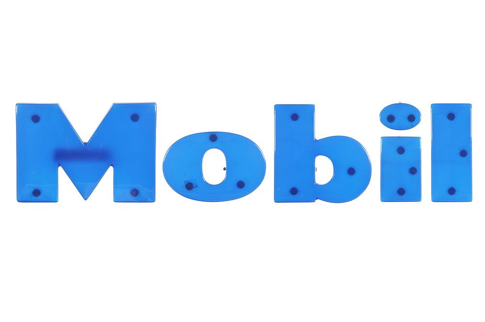 Lot 171: Mobil Gas Station Sign Letters