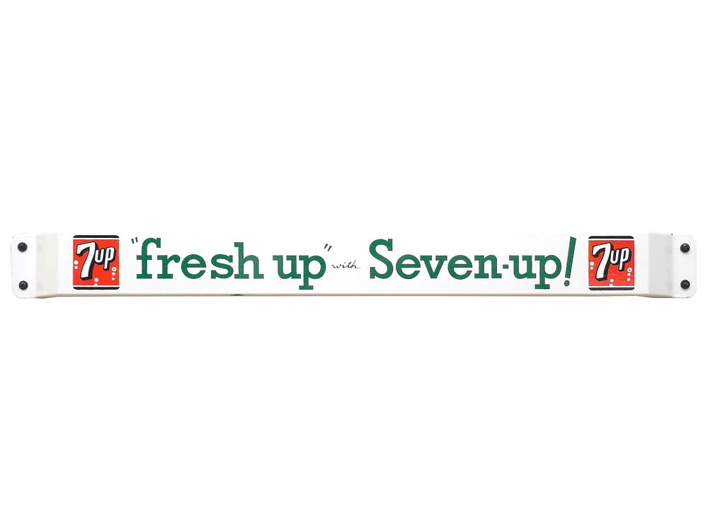 Lot 363: Fresh Up With 7-Up Porcelain Door Push