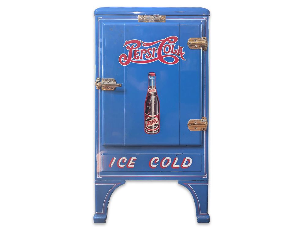Lot 246: Frigidaire Custom OOAK Pepsi Cooler Fridge Amazing!