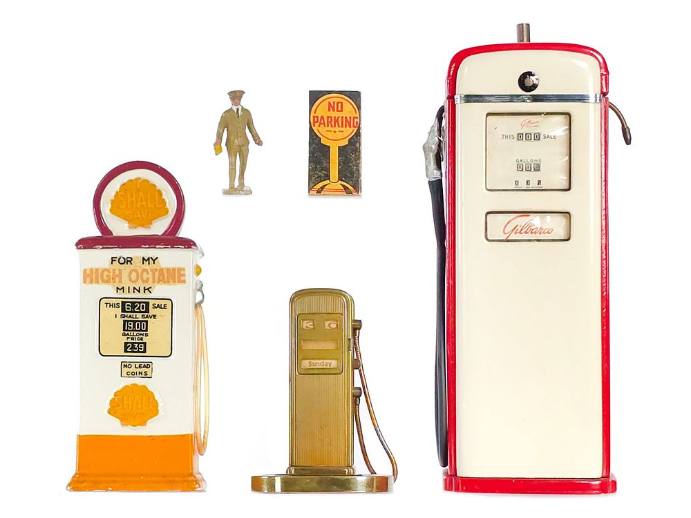 Lot 730: (5) Assorted Service Station Memorabilia Shell/Gilbarco