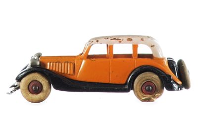 Deluxe Hubley Terraplane Cast Iron. Deluxe Hubley Terraplane in cast iron with three-tone paint. 