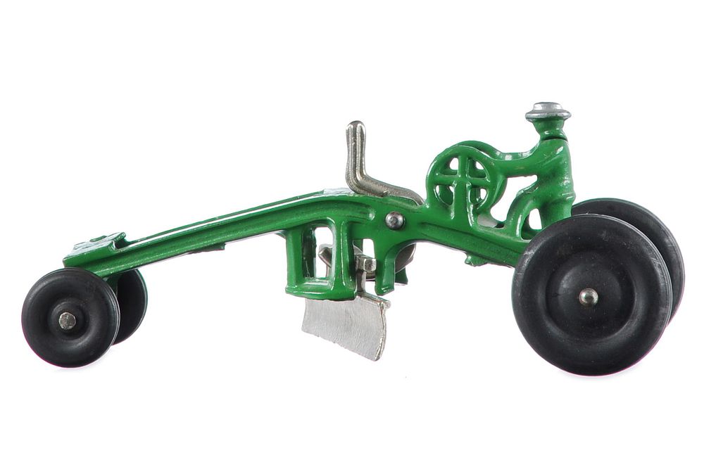 Lot 153: Kenton Toys Green Grader Cast Iron