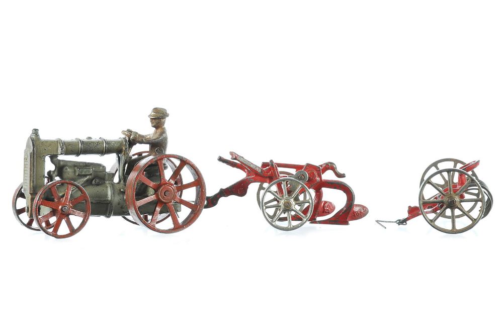 Lot 159: Arcade Grey Fordson with 2 Accessories