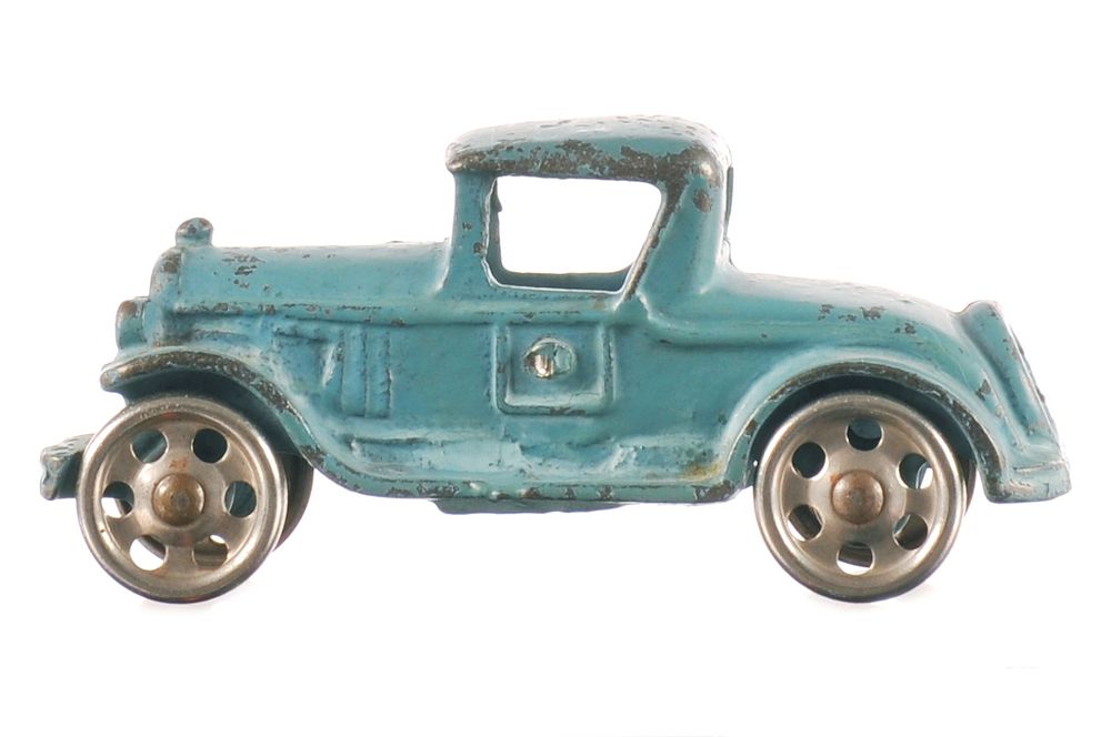 Lot 161: 1920s Dent Bearcat Cast Iron Coupe