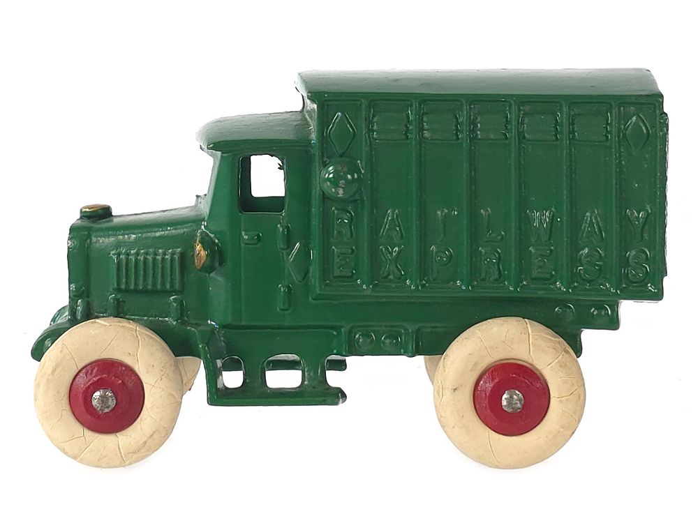 Lot 225: Hubley Railway Express Medium Truck Cast Iron
