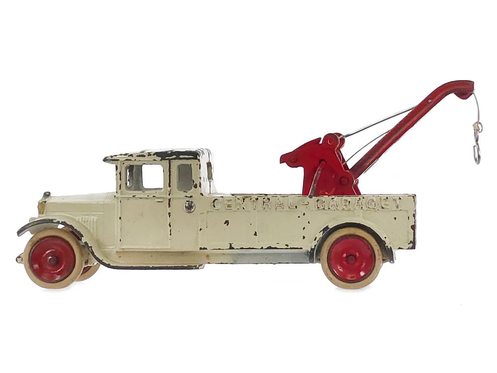 Lot 332: White SETO Cast Iron Tow Truck