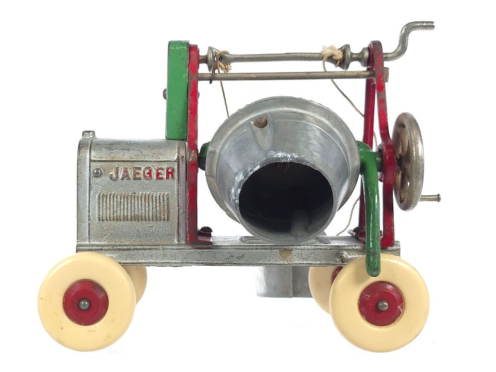 Lot 336: Extra Large Kenton Toys Jaeger Cast Iron Cement Mixer