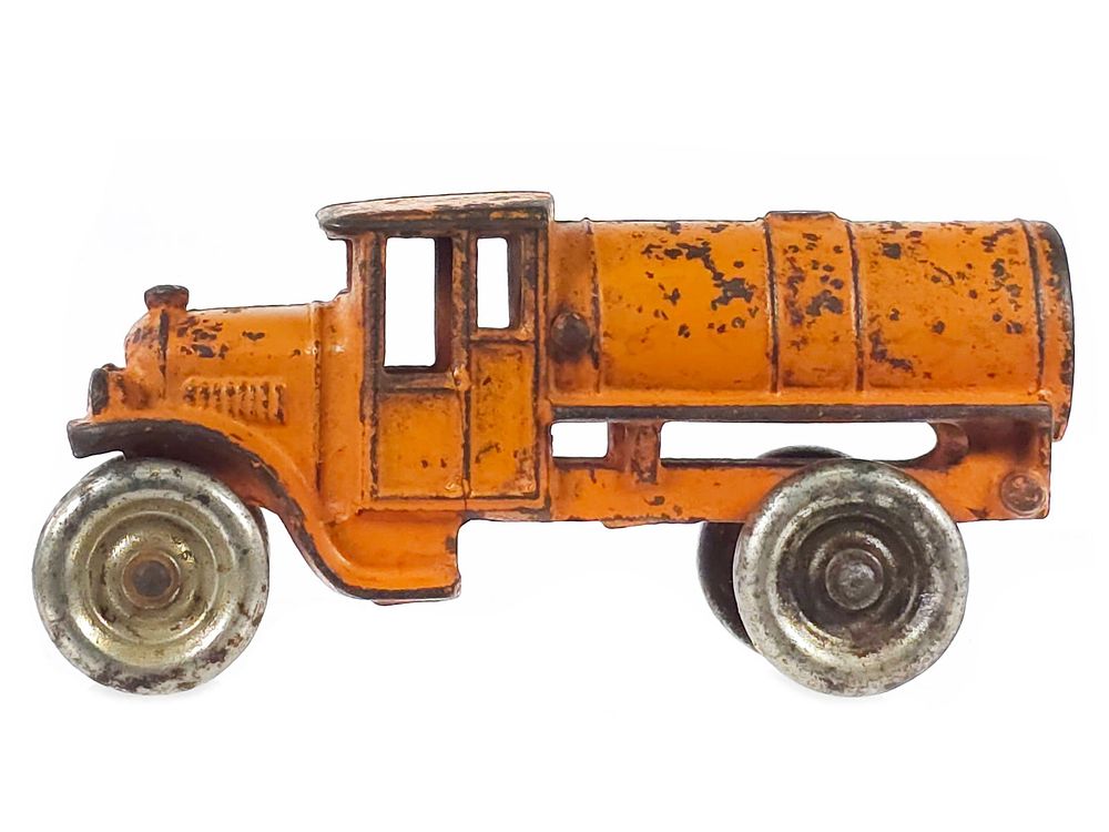 Lot 352: Kenton Toys Orange Cast Iron Sprinkler Truck