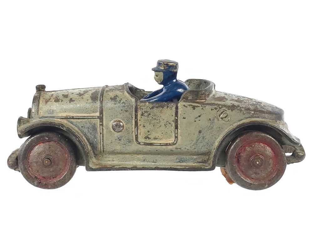 Lot 357: Hubley Grey Auto with Disc Wheels Circa 1926