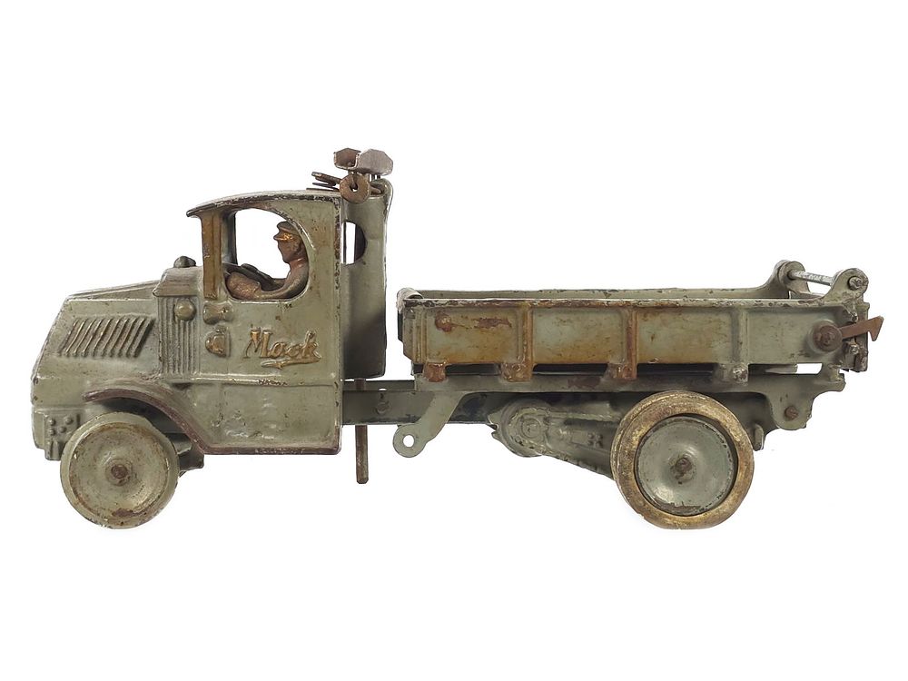 Lot 359: Arcade Toys Large Grey Mack Cast Iron Truck