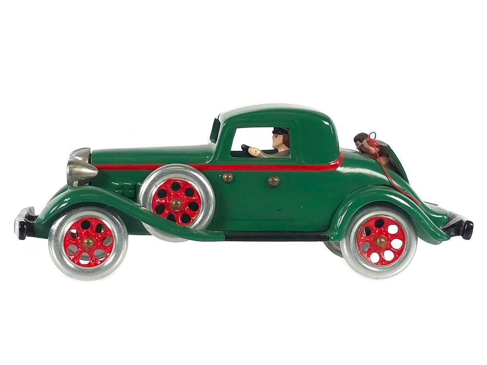 Lot 361: Green Cast Iron Rio by Arcade and Pridelines
