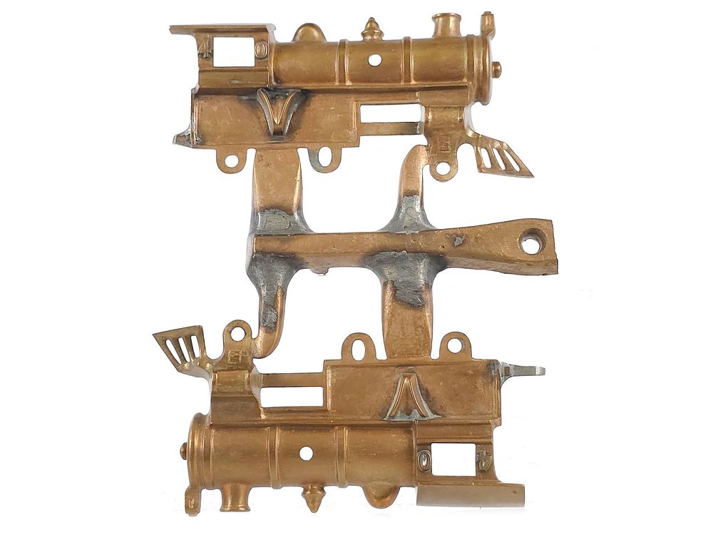 Lot 390: Bronze Grey Iron Pattern for No. 40 Iron Train