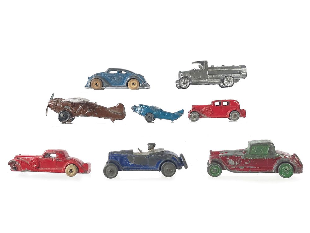 Lot 394: (8) Kansas Novelty and Barclay Airplanes and Cars