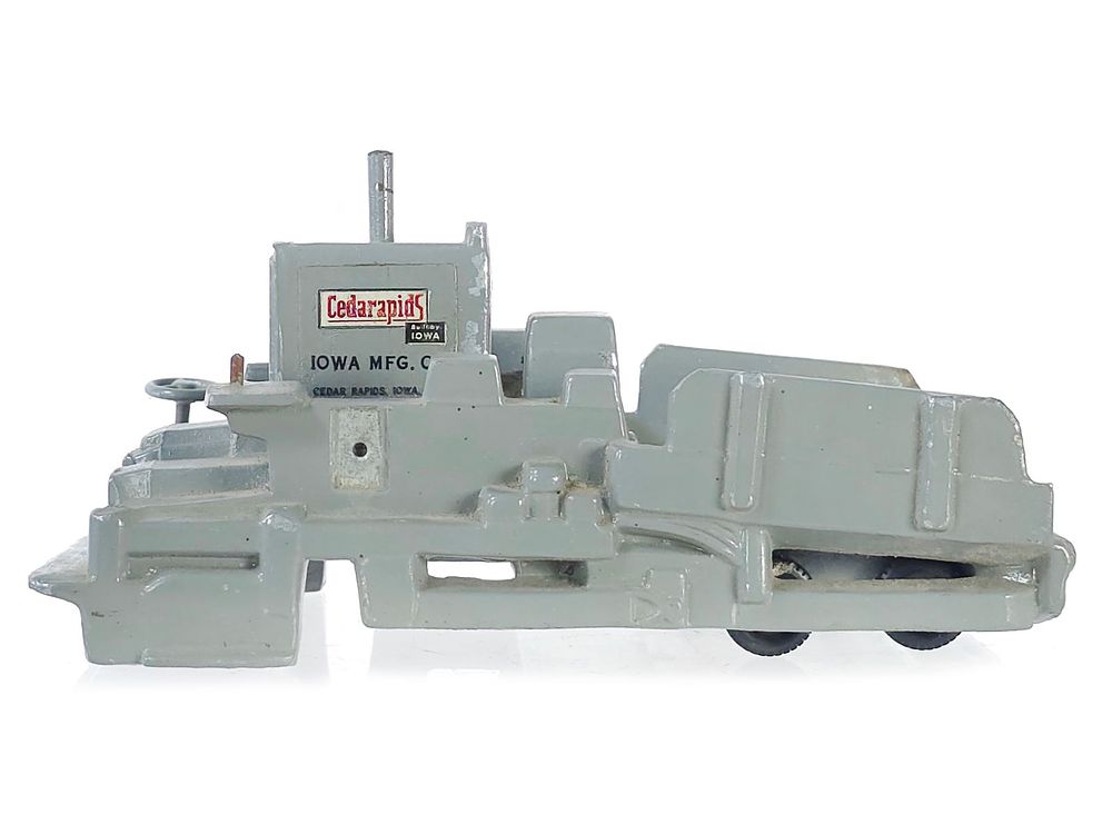 Lot 216B: Rare Reuhl Iowa Mfg. Co. Salesman Sample Asphalt Paver