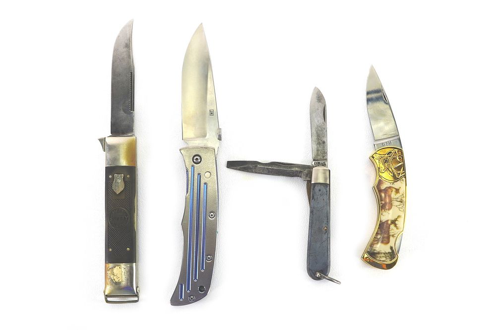 Lot 305: (4) Pocket Knives Franklin Mint/Camillus/JM/Neft Safety Knife