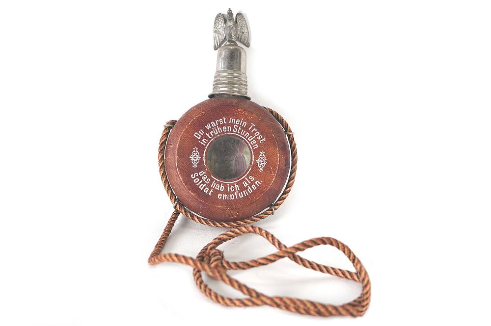 Lot 314: 1900-1902 Pre-WWI Imperial German Officer Flask Named