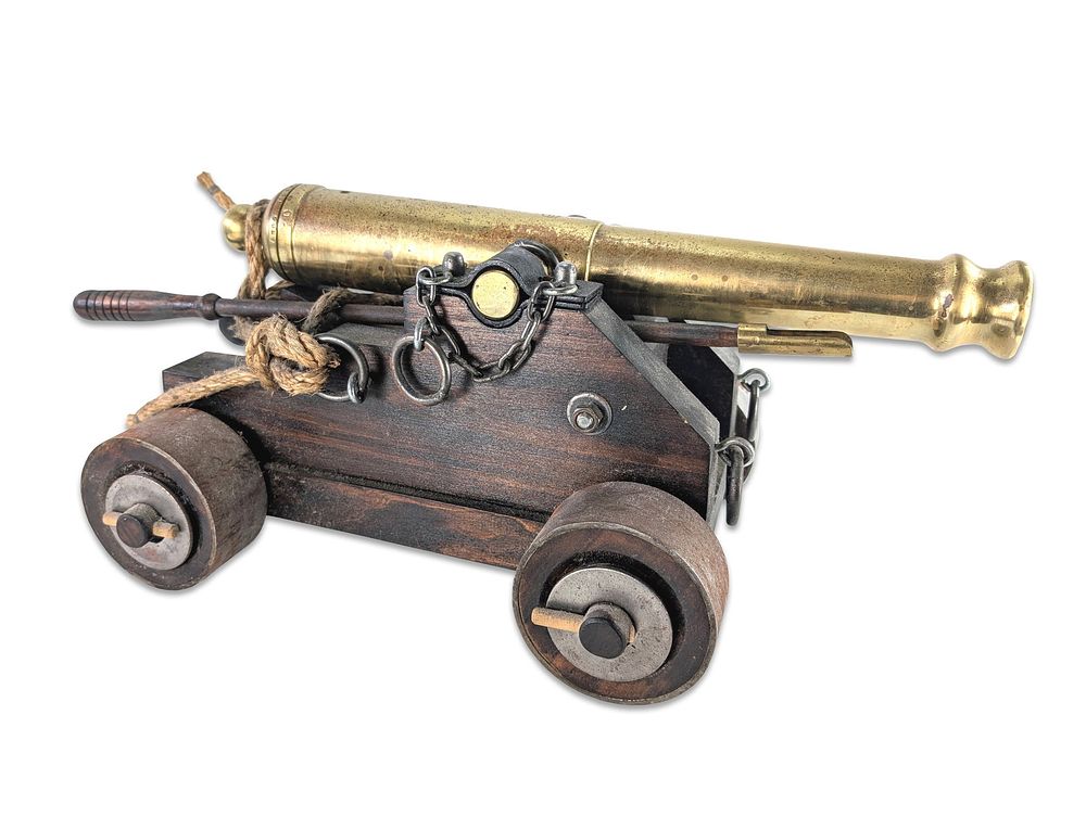 Lot 347: 19" Brass Cannon G 083 SP on Wood Carriage Black Powder