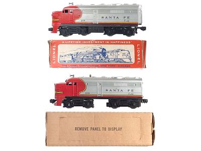 (2) Lionel 218P & 218T w/Boxes. A pair of Lionel 218P powered Santa Fe unit with original box 