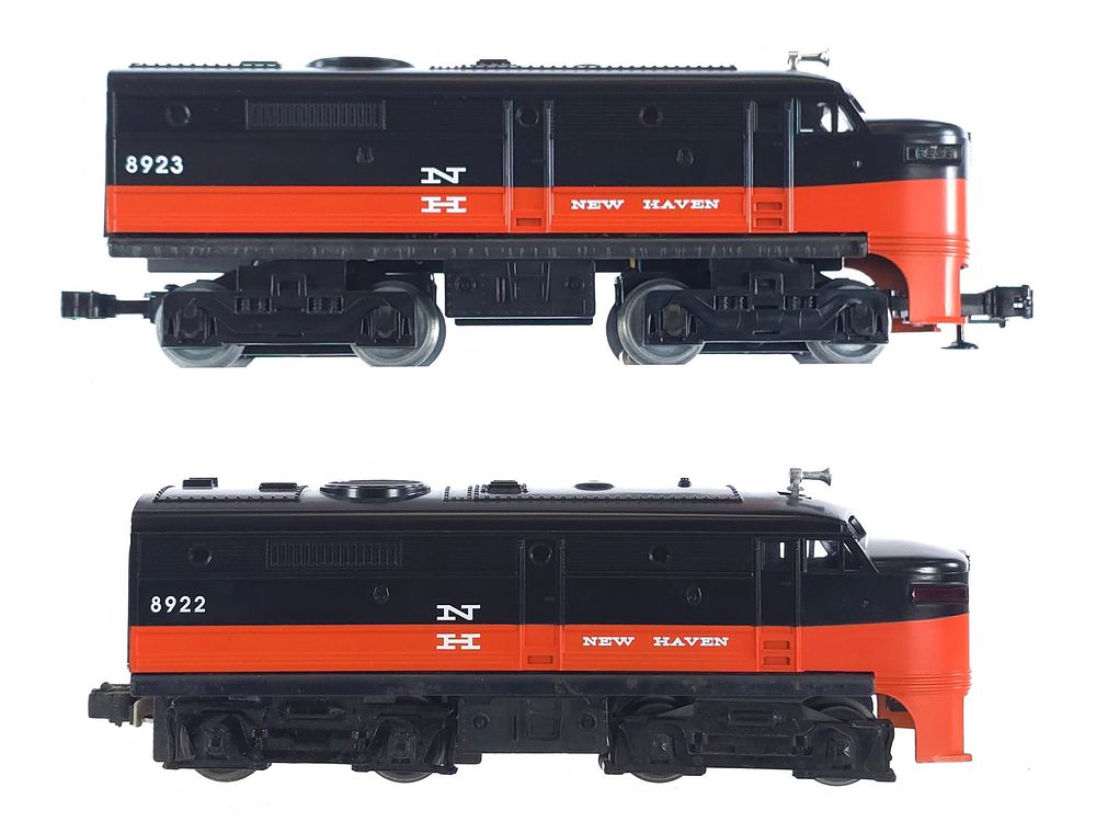 Lot 208: (2) Lionel New Haven Engines