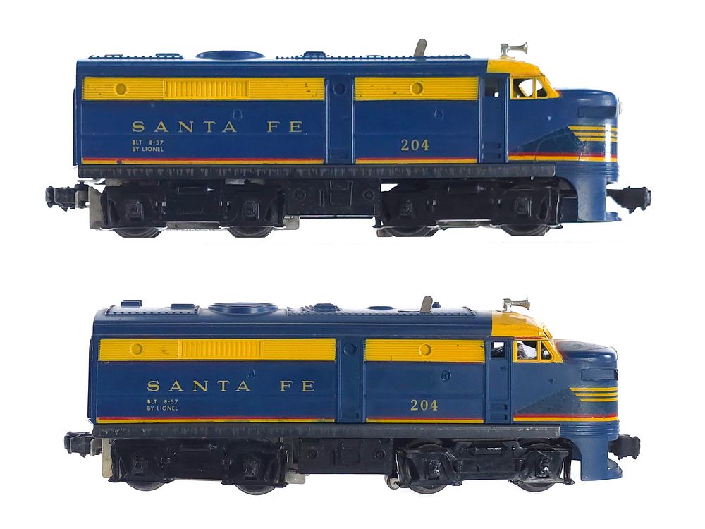 Lot 212: (2) Lionel Santa Fe 204 Engines