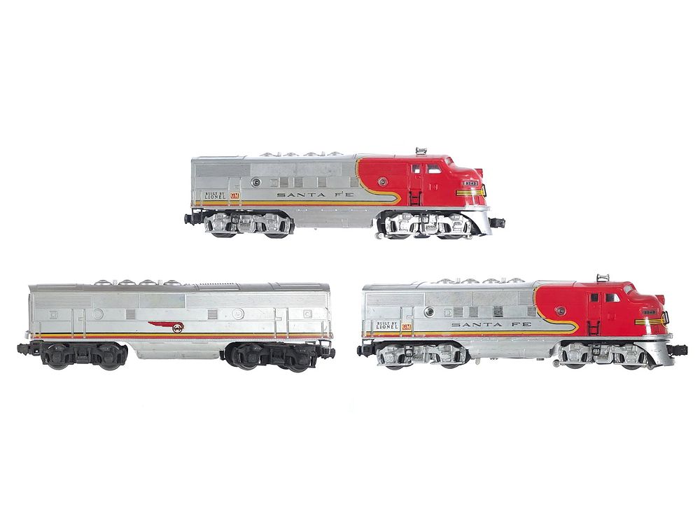 Lot 213: (3) Lionel Santa Fe Engines ABA Units
