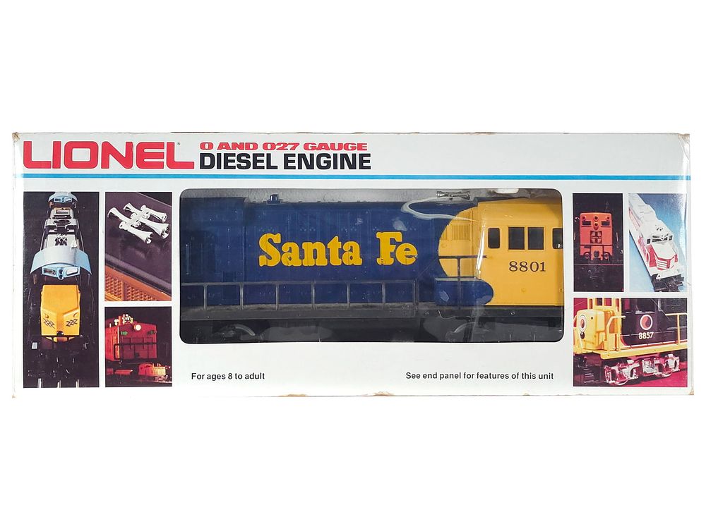 Lot 221: (2) Lionel Santa Fe Alco Diesel Locomotive Units