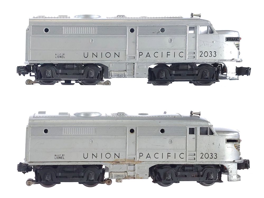 Lot 225: (2) Lionel Alco 2033 Diesel Locomotives