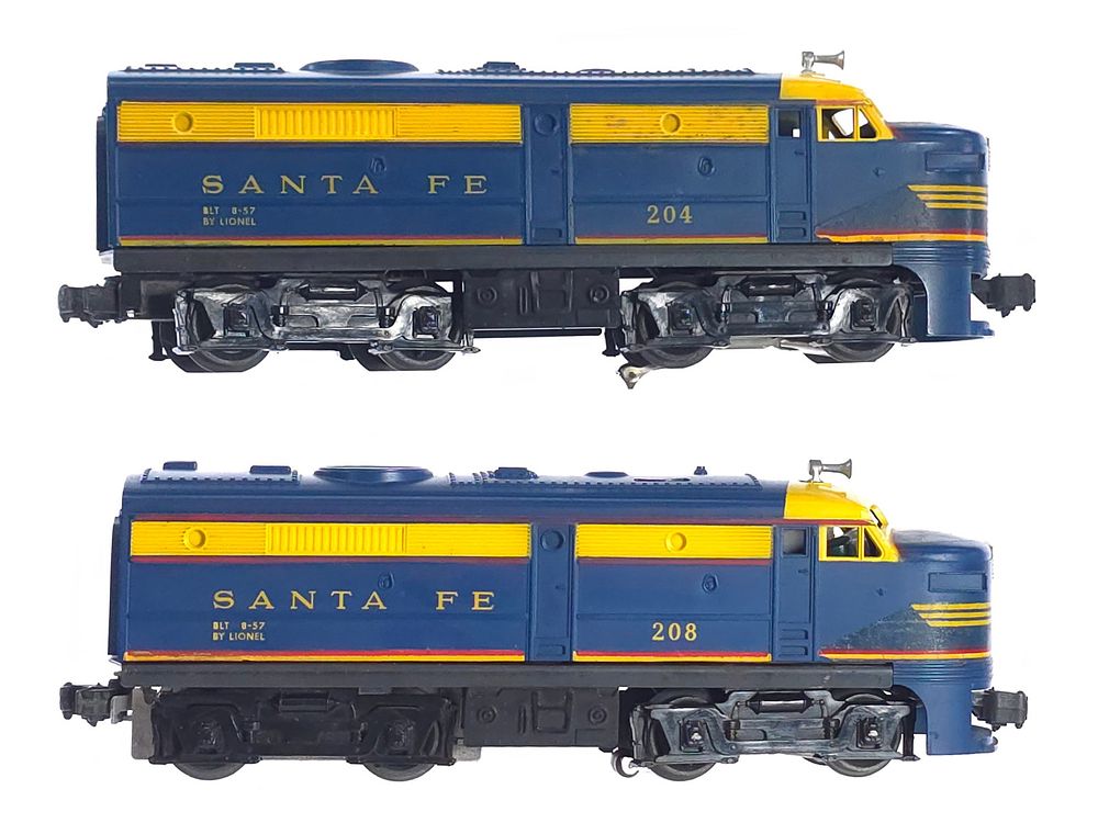 Lot 242: (2) Lionel Santa Fe 204 & 208 Diesel Engines A&B