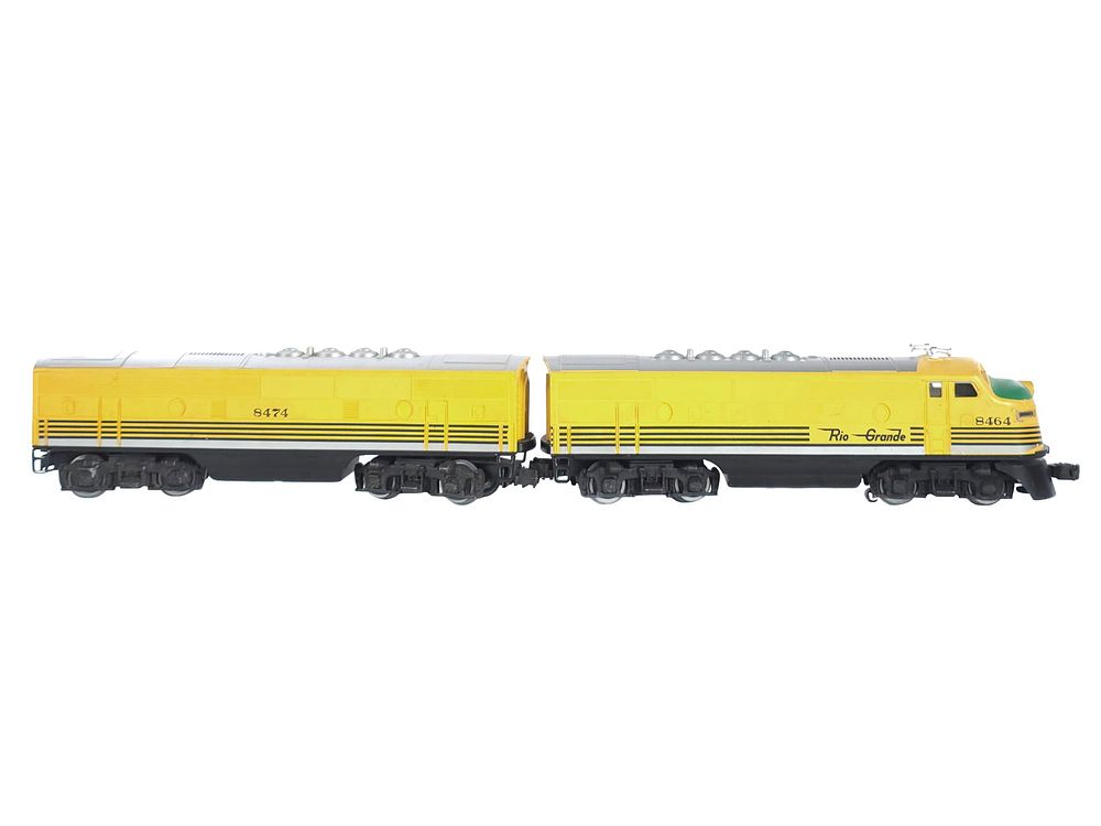 Lot 253: (2) Lionel Rio Grande Assorted