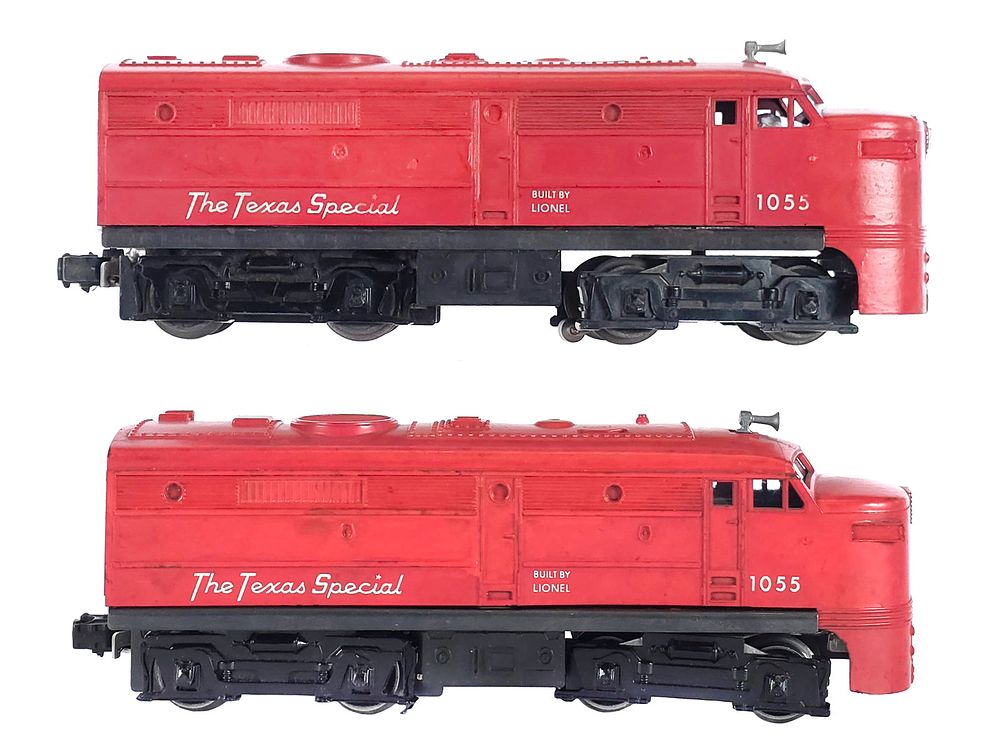 Lot 255: (2) Lionel 1055 Texas Special Red Engines