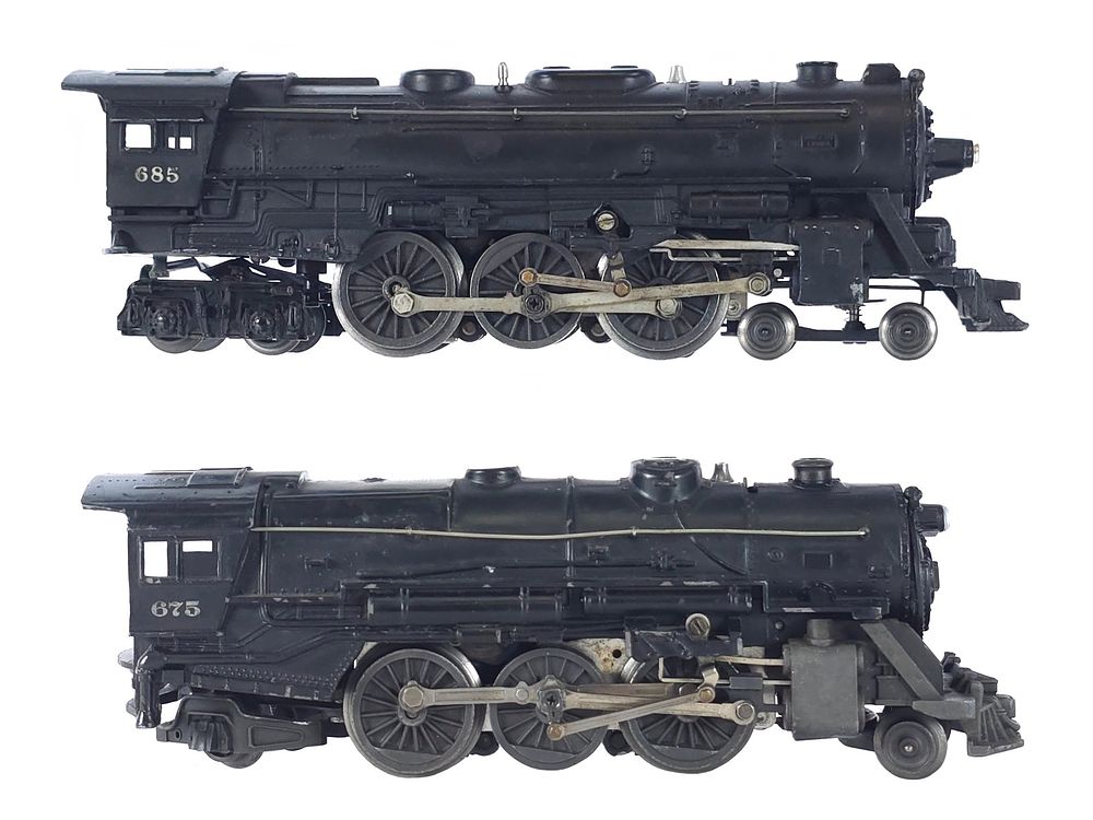 Lot 272: (2) Lionel 675 & 685 Train Engines