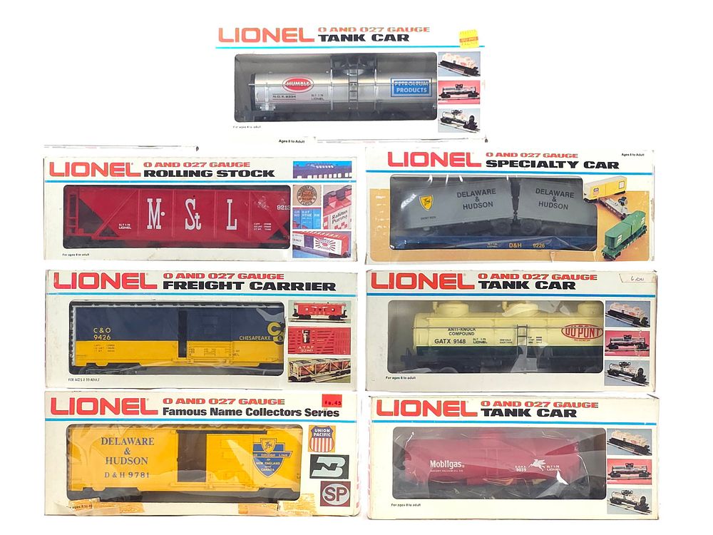 Lot 292: (7) Lionel Tanker, Box, Hopper, & Flat Cars Boxed