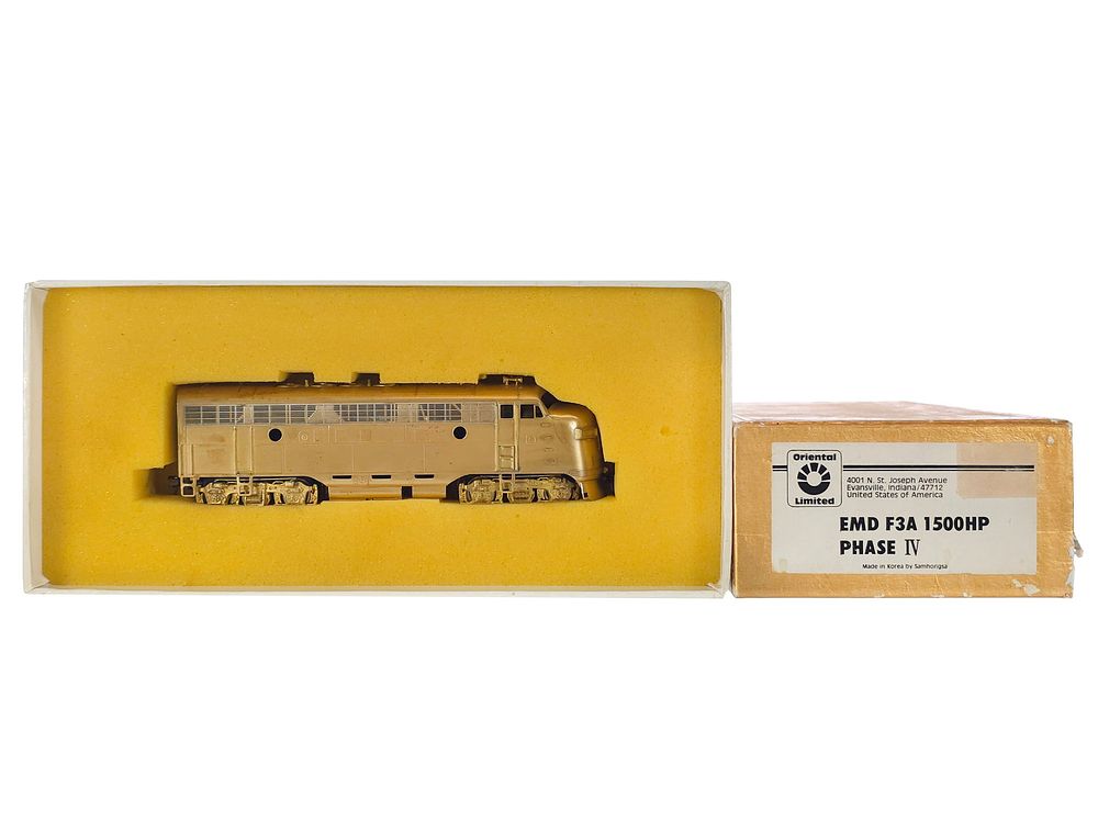 Lot 297: BRASS Oriental Limited Locomotive Engine Boxed