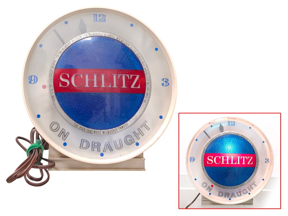 Lot 204: Schlitz Light Up Beer Clock