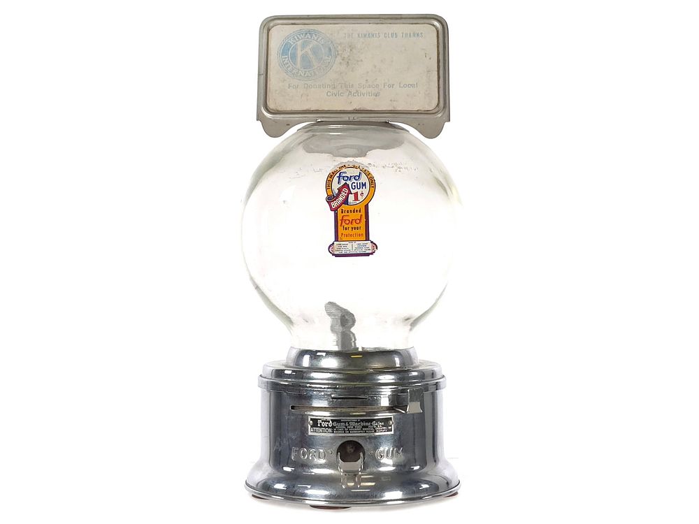 Lot 213: Vintage Ford 1-Cent Gumball Machine