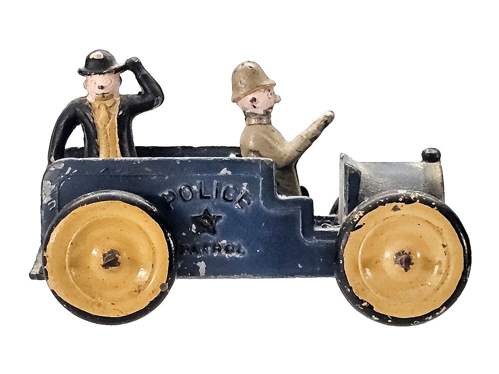 Lot 164: 1932-33 Tootsietoy Moon Mullins 5104X