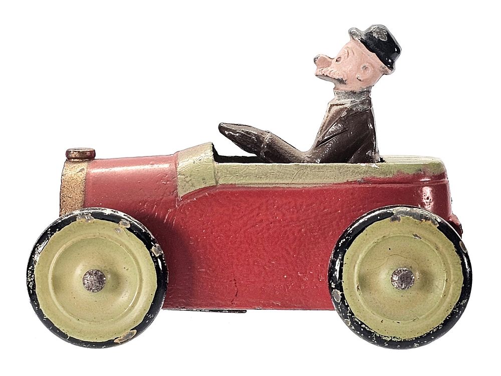 Lot 165: 1932-33 Tootsietoy Andy Gump 5101X