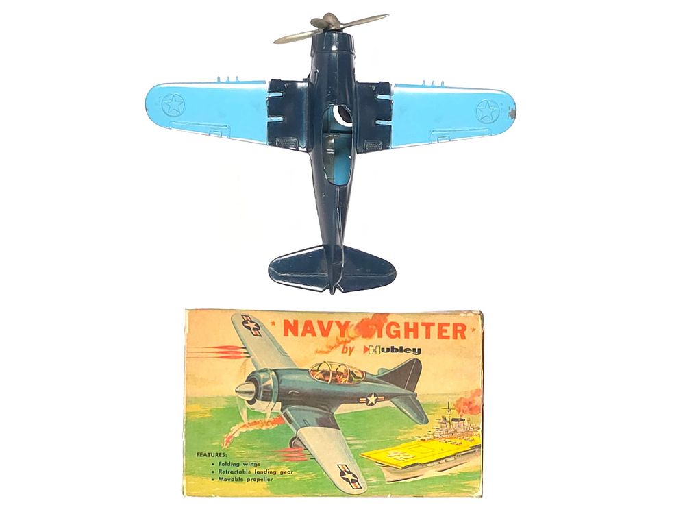 Lot 203: Hubley Navy Fighter Model Kit No. 467