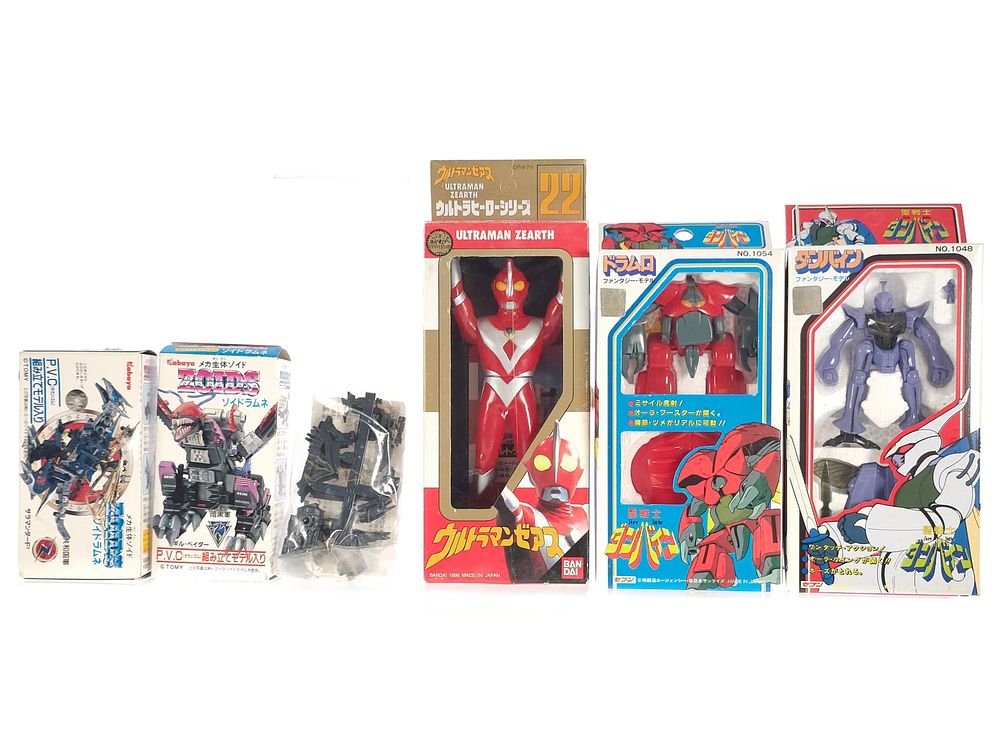 Lot 237: (5) Vintage Collectible Robots & Fighters Japanese