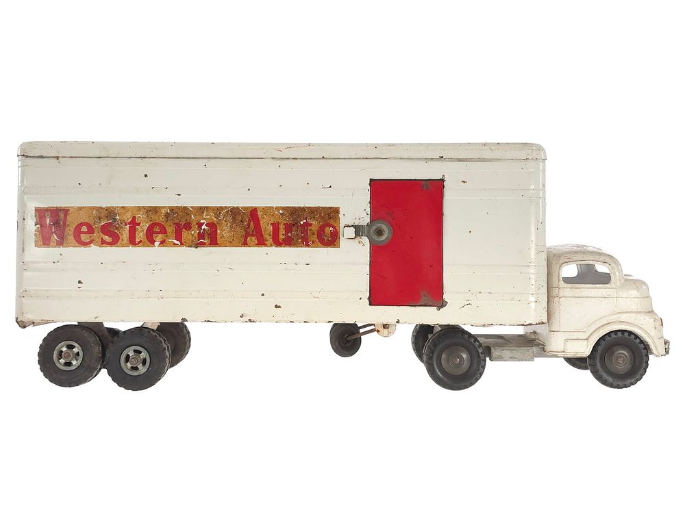 Lot 275: Structo Western Auto Truck Pressed Steel 23"