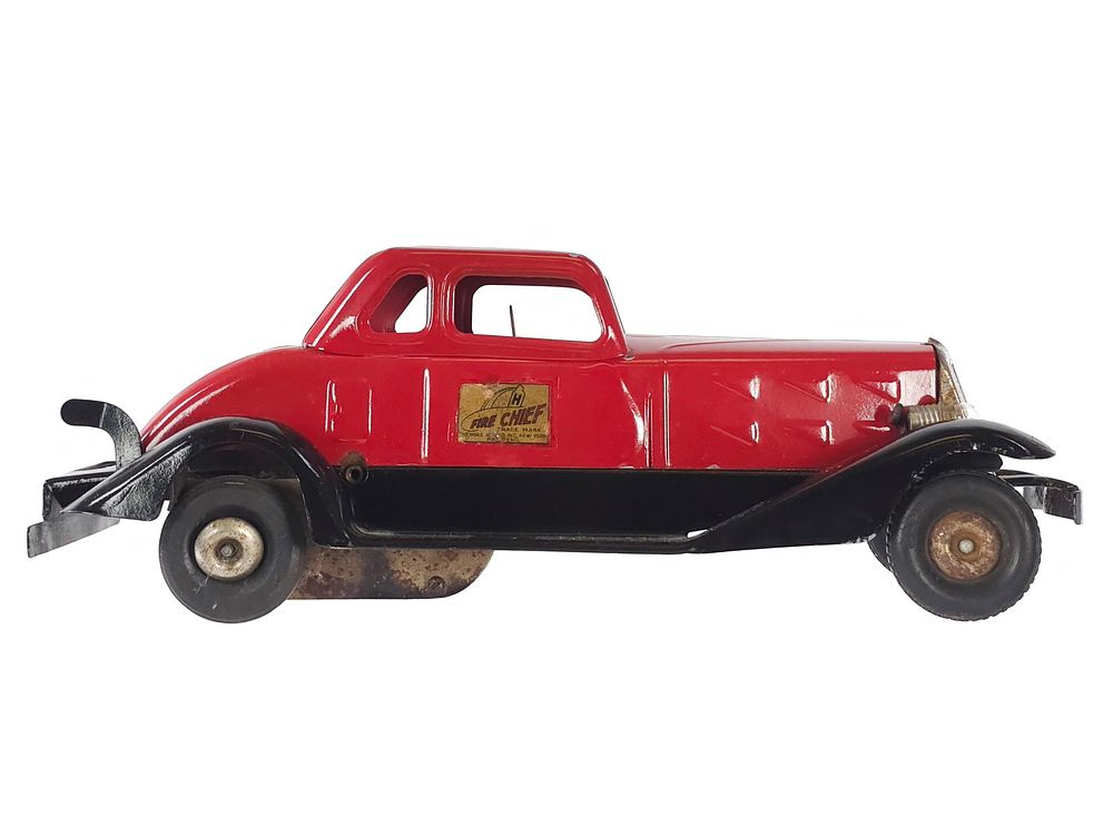 Lot 304: Hoge Fire Chief Car Extra Clean