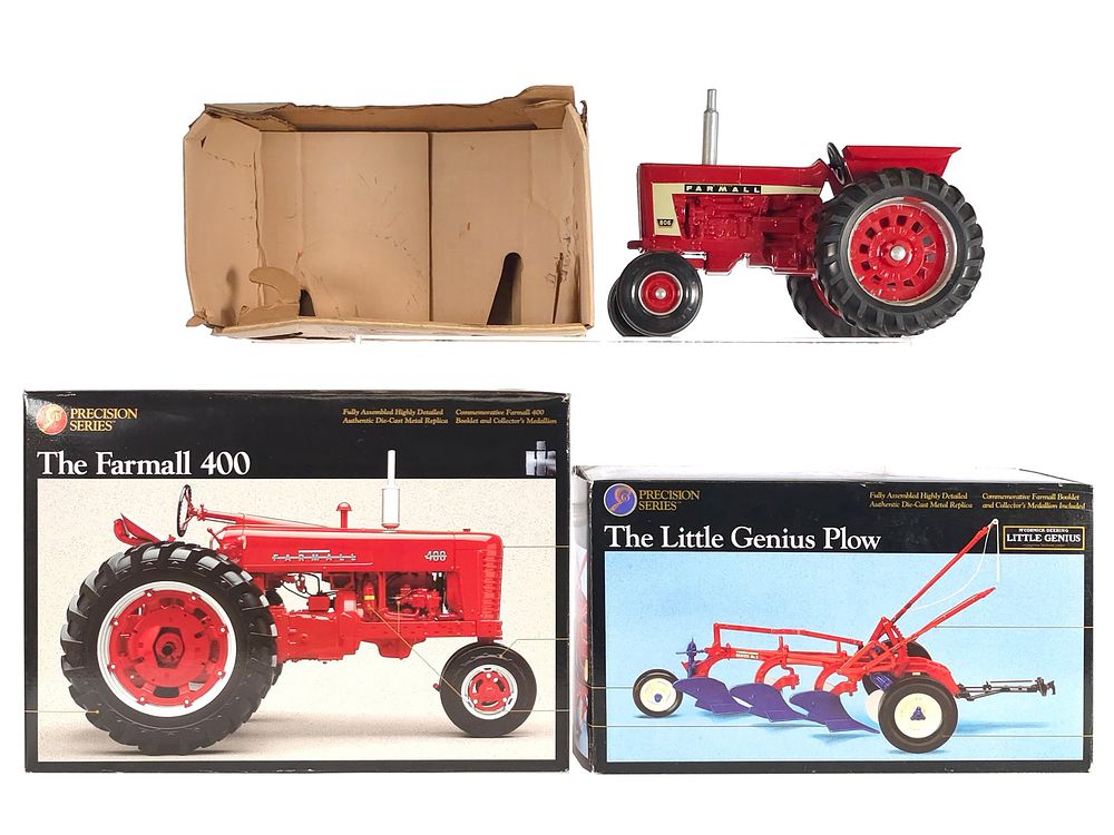 Lot 314: Ertl Farmall 400 Tractor, Little Genius Plow & Farmall 806 Tractor 1:16 Scale