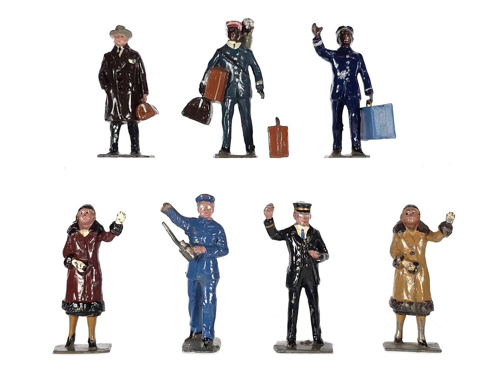 Lot 324: (7) 1932 Lionel Pre-War Diecast Miniature Railroad Figures
