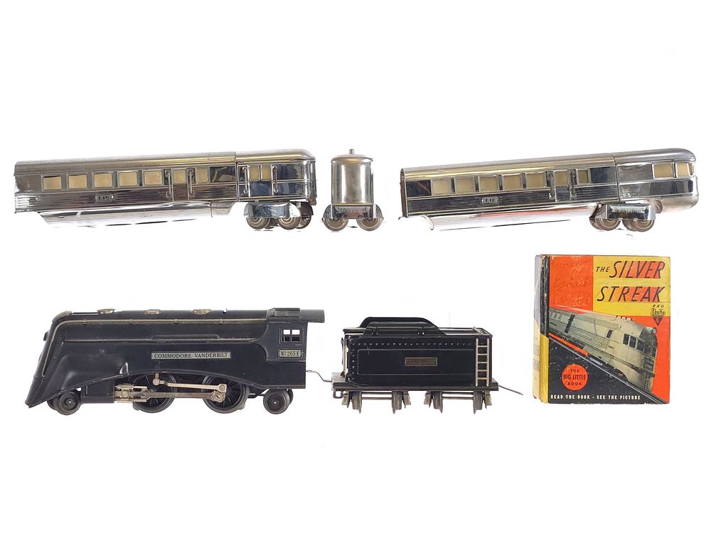 Lot 327: Lionel Commodore Vanderbilt No. 265E & Silver Streak Train Set