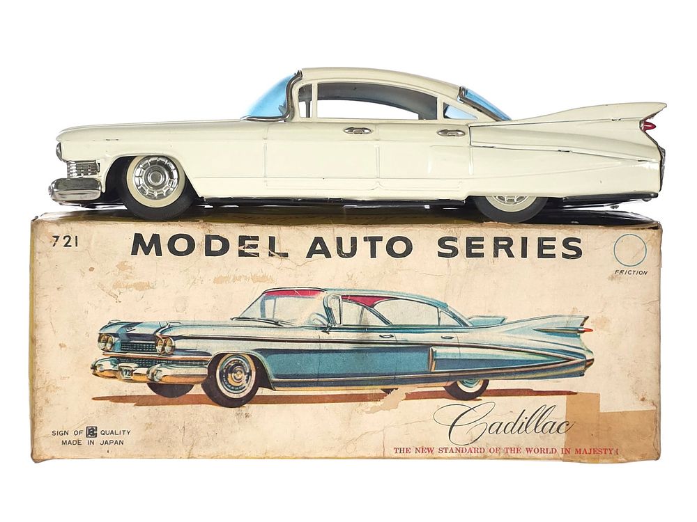 Lot 171F: White Bandai 721 Tin Friction Cadillac with Box