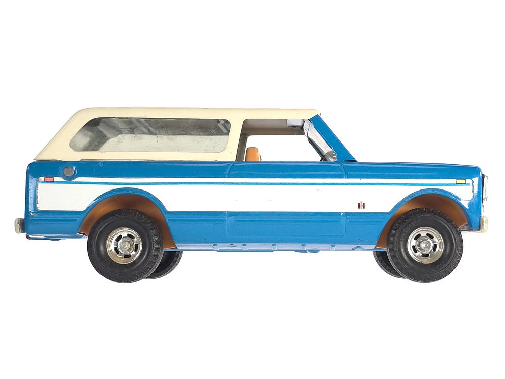 Lot 289: ERTL International Harvester Scout Traveler