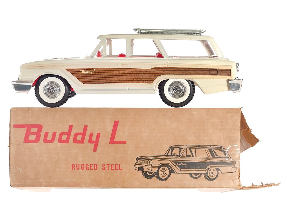 Lot 290: Buddy L Country Squire Station Wagon No. 5305 Boxed