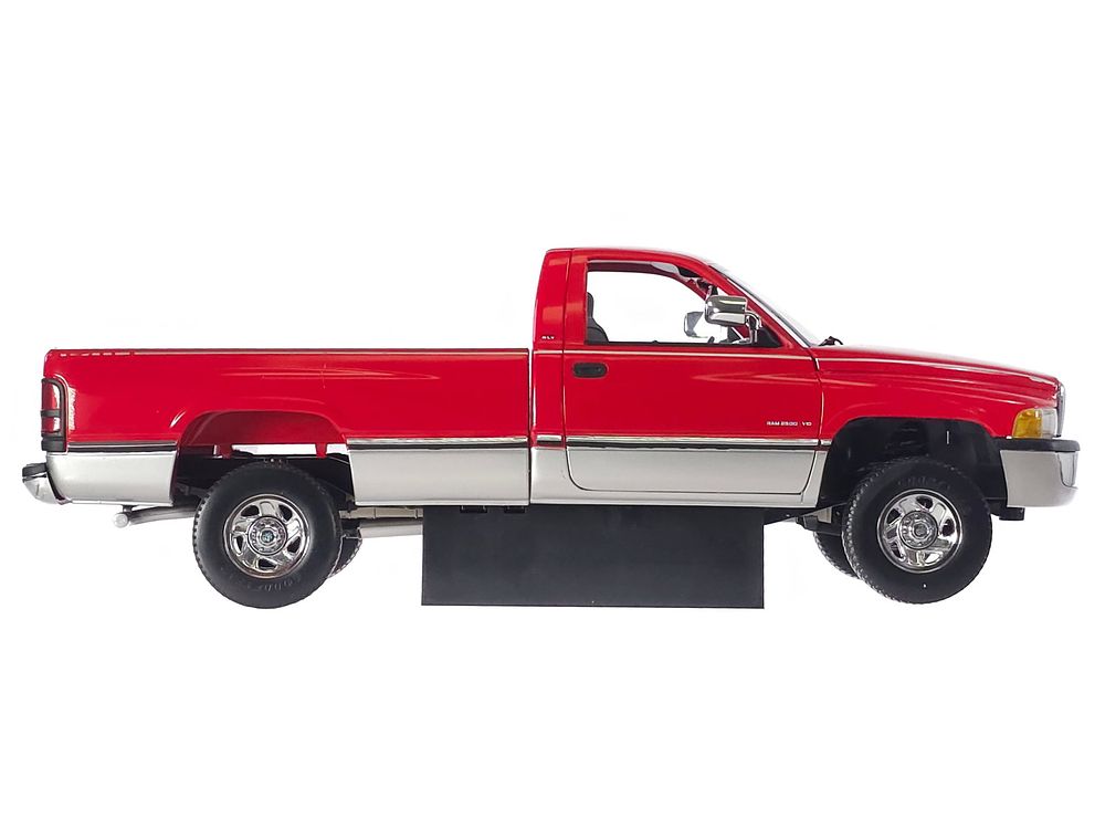 Lot 310: Brookfield Collectors Guild Dodge Ram 2500 SLT V10 18"