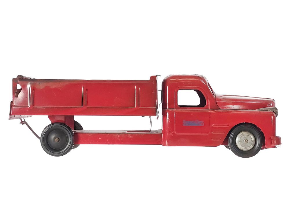 Lot 313: Structo Pressed Steel Red Dump Truck